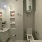 Alexsandr в доме с трц родос море в пешей доступности Apartman