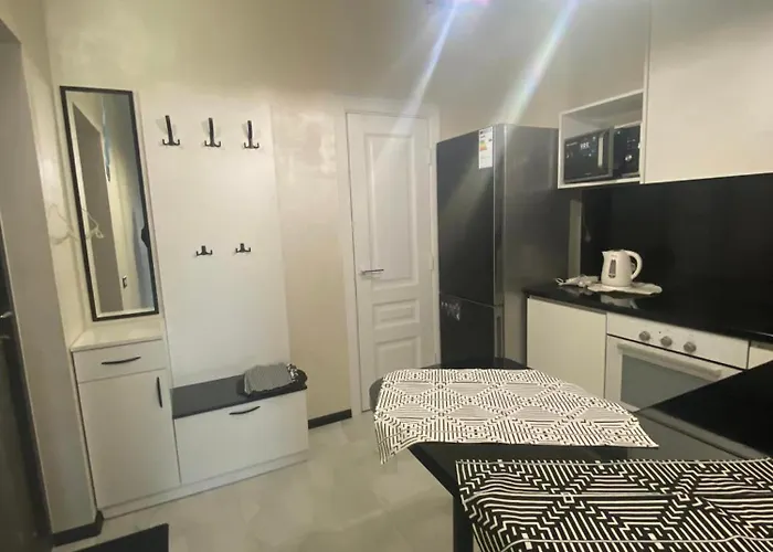 Alexsandr в доме с трц родос море в пешей доступности Апартаменты *